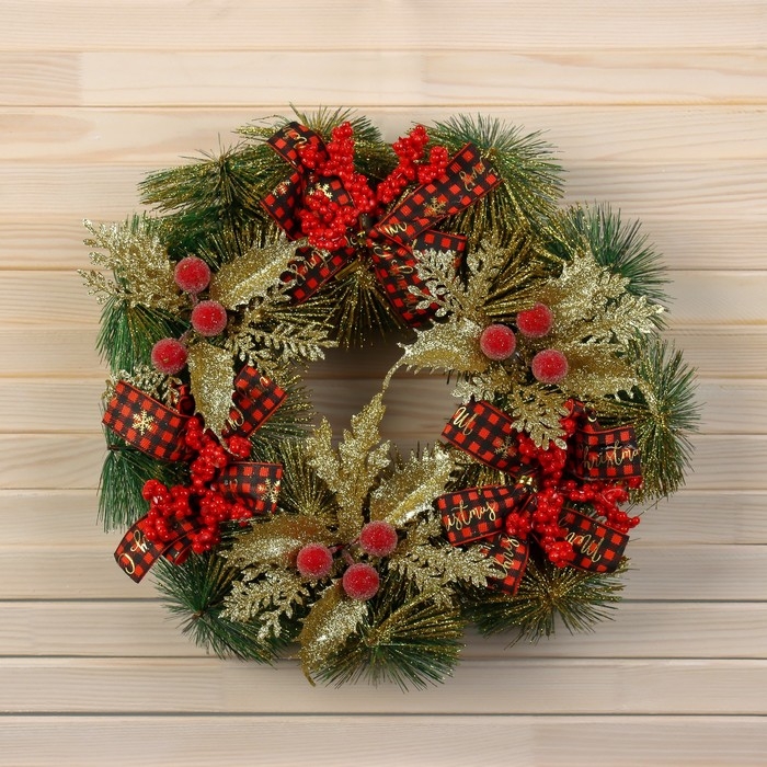 Венок новогодний d-30 см  Венок новогодний d-30 см "Яркая сказка" замерзшие ягоды