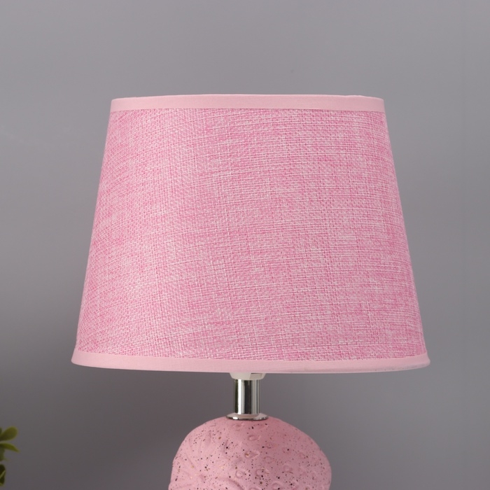 Лампа настольная Лампа настольная "Ника" 1х40Вт Е14 розовый 20х20х34см