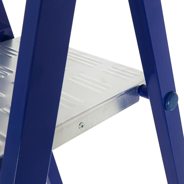 Стремянка ТУНДРА, металлическая комбинированная, 5 ступеней, 1030 мм Стремянка ТУНДРА, металлическая комбинированная, 5 ступеней, 1030 мм