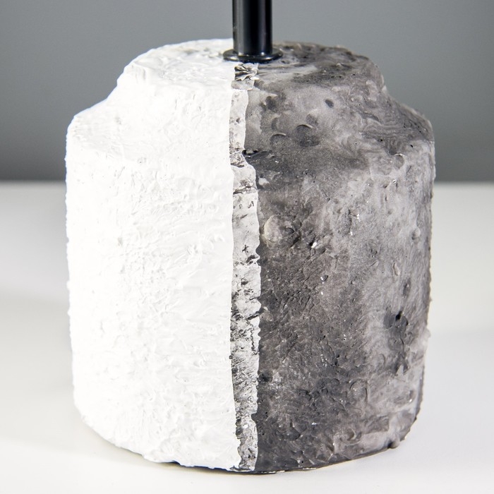 Настольная лампа Настольная лампа "Киана" Е14 40Вт серо-белый 20х20х33см RISALUX