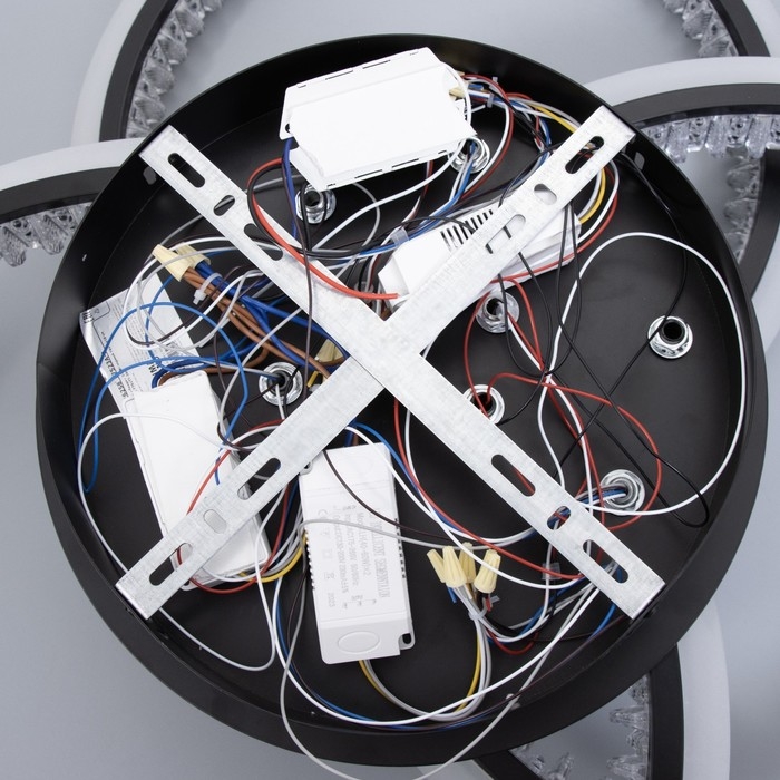 Люстра с ПДУ Люстра с ПДУ "Ленди" 3хLED 3000-6000К 272Вт черный 74х71х18 см BayerLux