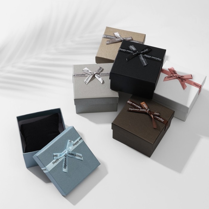 Коробочка подарочная под браслет/часы «Счастье», 9×9 (размер полезной части 8,5×8,5 см), цвет МИКС Коробочка подарочная под браслет/часы «Счастье», 9×9 (размер полезной части 8,5×8,5 см), цвет МИКС