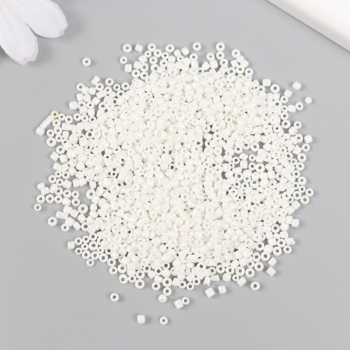 Бисер стекло 12/0  Бисер стекло 12/0 "Ультрабелый" металлик 450 гр