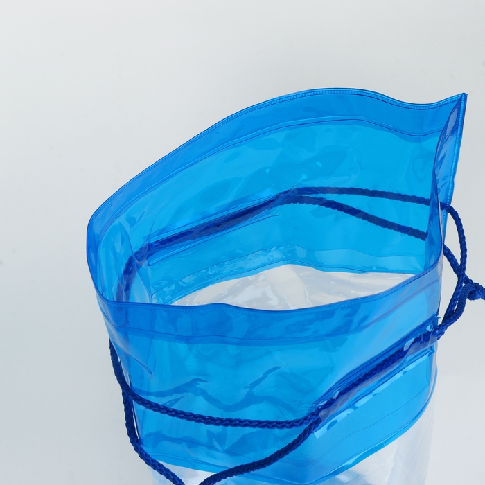 Косметичка на шнуре, цвет прозрачный/голубой Косметичка на шнуре, цвет прозрачный/голубой