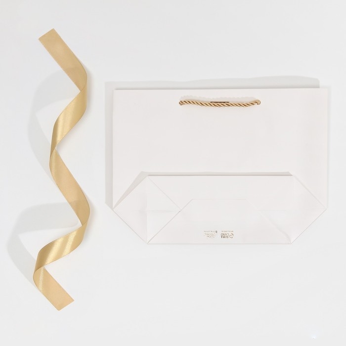 Пакет подарочный новогодний «White Snow», 19 х 20 х 9 см, Новый год Пакет подарочный новогодний «White Snow», 19 х 20 х 9 см, Новый год