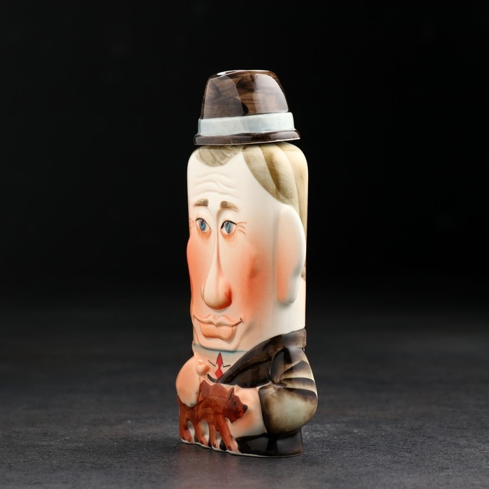 Штоф фарфоровый «Путин», 0.35 л, в упаковке книге Штоф фарфоровый «Путин», 0.35 л, в упаковке книге