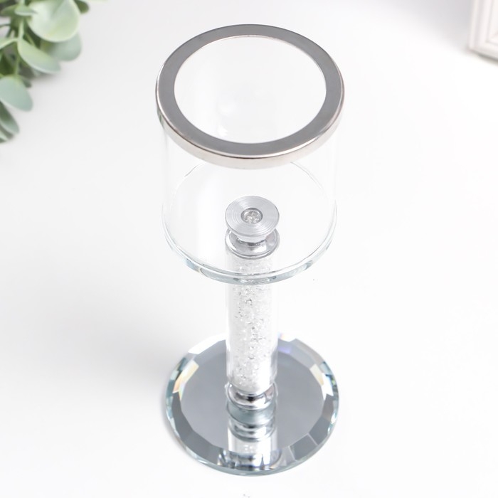 Подсвечник стекло на1 свечу Подсвечник стекло на1 свечу "Чаша с кантом" на ножке со стразами d=4,5 см 7х7х18 см