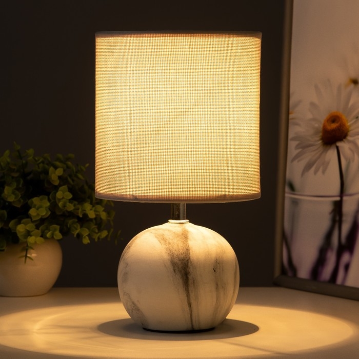 Настольная лампа Настольная лампа "Линен" E14 40Вт белый-серый 15х15х28 см RISALUX