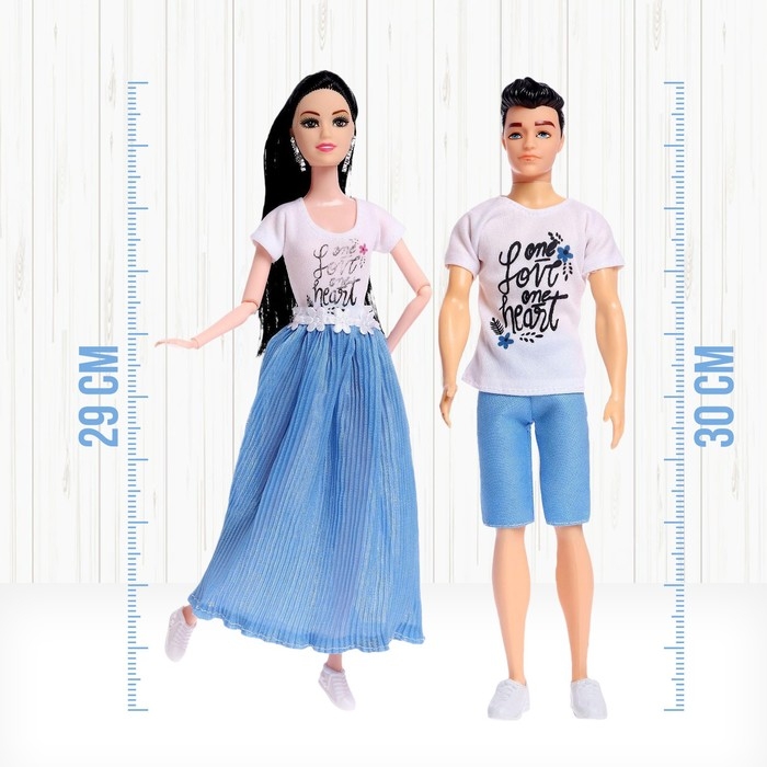 Набор кукол моделей «Семья» Набор кукол моделей «Семья»