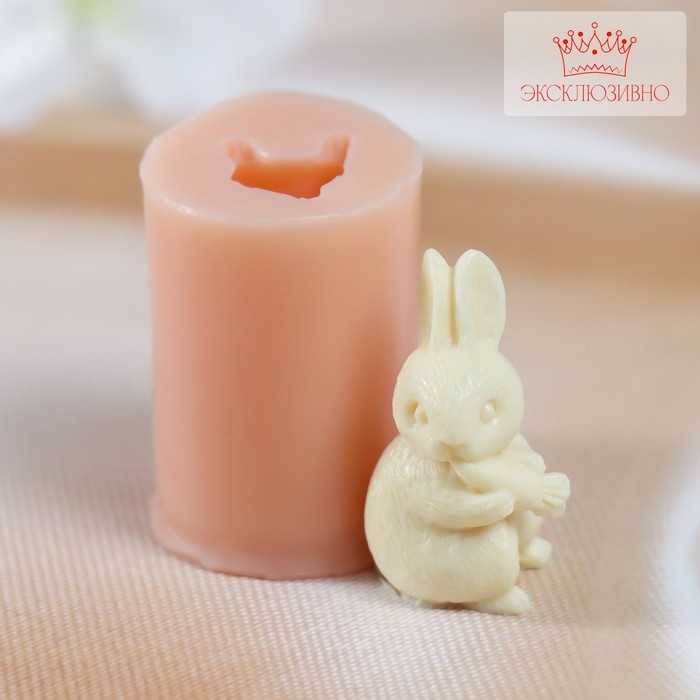 Молд силиконовый Молд силиконовый "Зайка с морковкой" 1,7х2х3,8 см