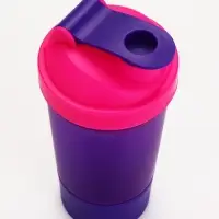 Шейкер спортивный для коктейлей и протеина, с чашей, 500 мл