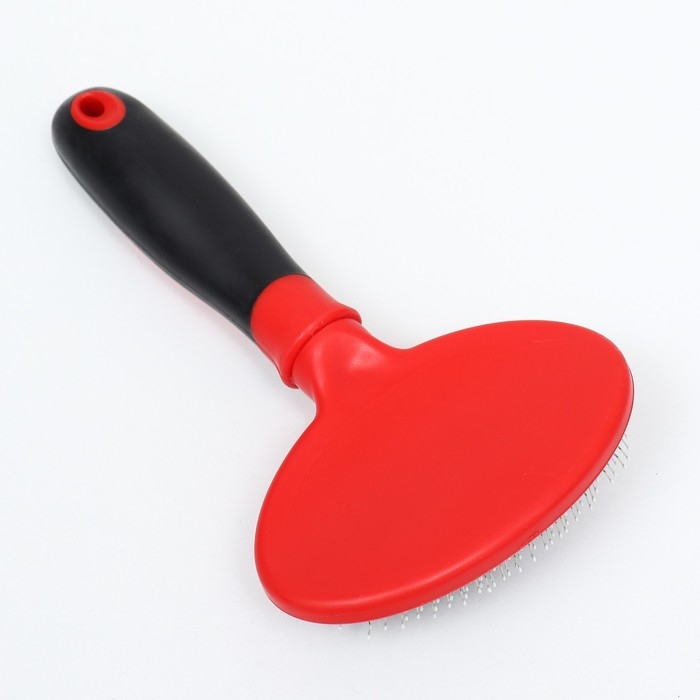 Пуходерка пластиковая мягкая с закругленными зубьями, средняя, 9,5 х 16 см, красная Пуходерка пластиковая мягкая с закругленными зубьями, средняя, 9,5 х 16 см, красная