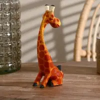 Сувенир дерево "Маленький жираф" 8х20х4 см Сувенир дерево "Маленький жираф" 8х20х4 см