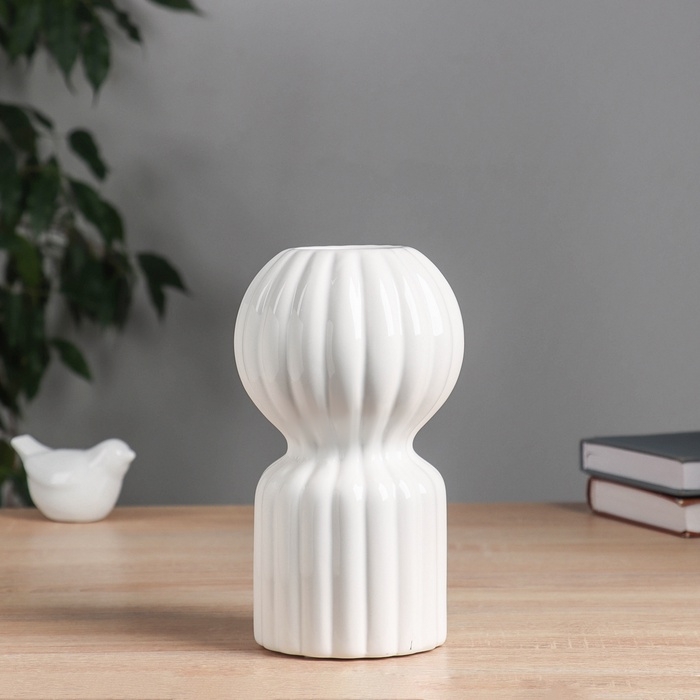 Ваза керамика настольная Ваза керамика настольная "Кэйлн" 20х9,5 см, белый