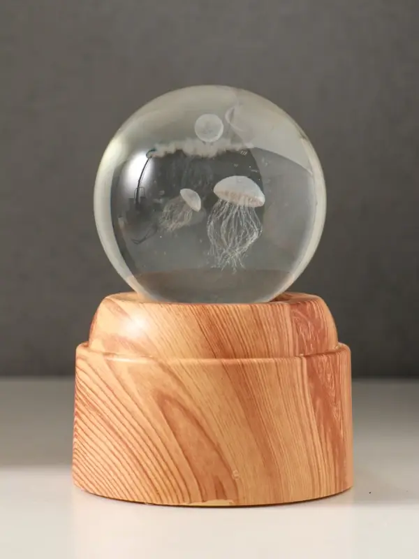 Сувенир стекло свет Сувенир стекло свет "Шар. Медузы" 6хLED шар d=6 см, крутится, USB 7х7х10 см