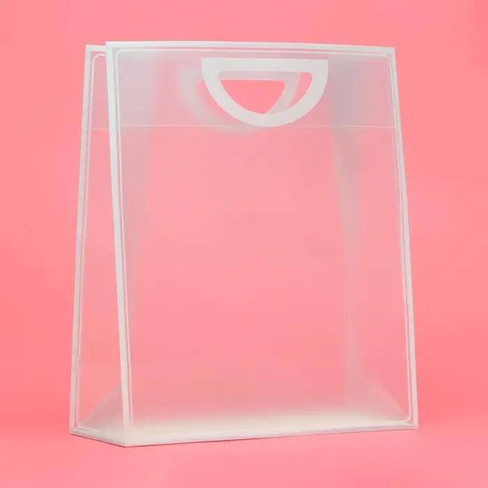 Пакет ПП с вырубной ручкой, прозрачный, 36&times;30&times;13 см, белый