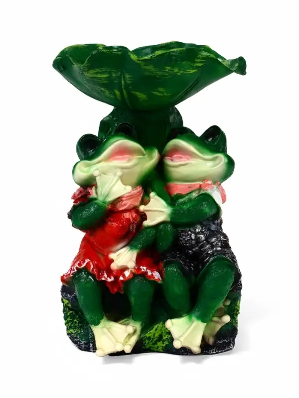 Садовая фигура - поилка из полистоуна &laquo;Лягушки на камне&raquo;, 20&times;17&times;29 см