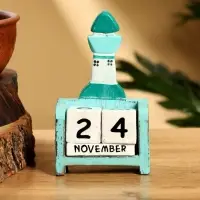 Календарь настольный &laquo;Маяк&raquo;, 7&times;4&times;11 см, дерево, бело-бирюзовый