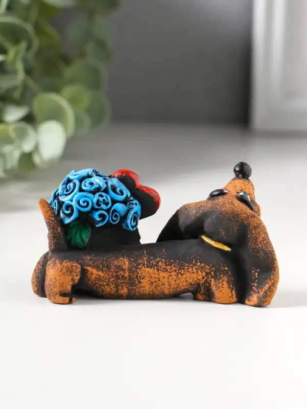 Фигурка полистоун &laquo;Такса: доставка счастья&raquo;, 3&times;4.5&times;8.6 см
