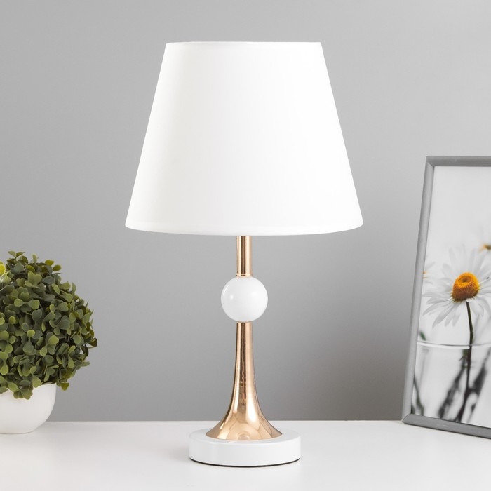 Настольная лампа Настольная лампа "Глафира" Е27 40Вт бело-золотой 25х25х43 см