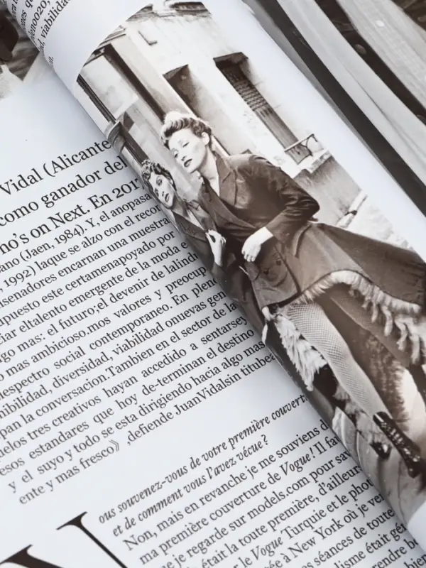 Пленка флористическая "Газета моды" 65мкм, св. голубая, 50х57 &plusmn;1см