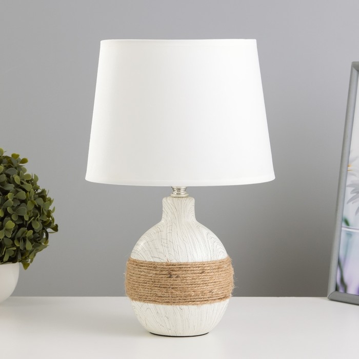 Лампа настольная с абажуром Лампа настольная с абажуром "Шпагат" Е14 23х23х34 см