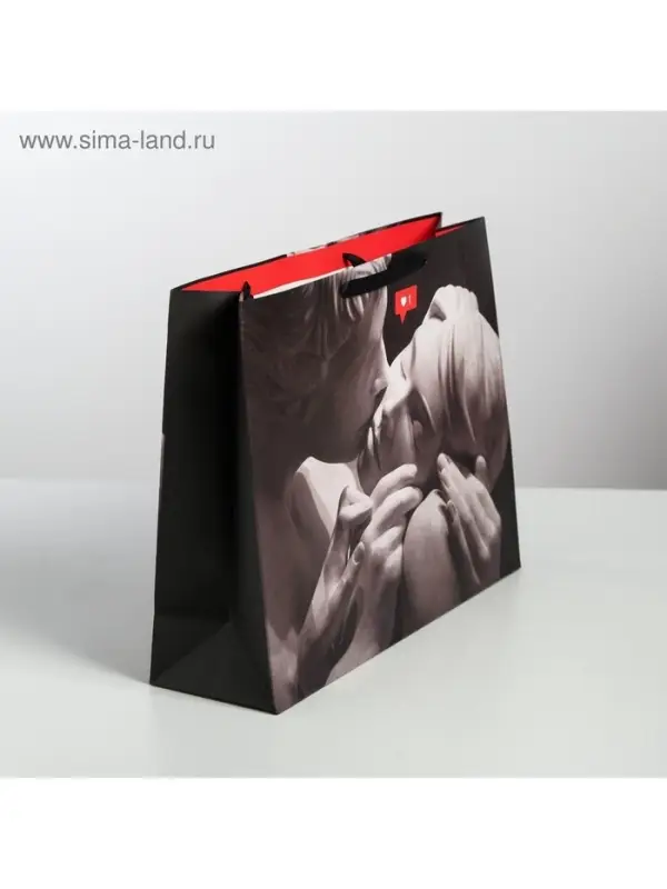 Пакет подарочный ламинированный, упаковка, &laquo;Love&raquo;, L 40&times;31&times;11.5 см