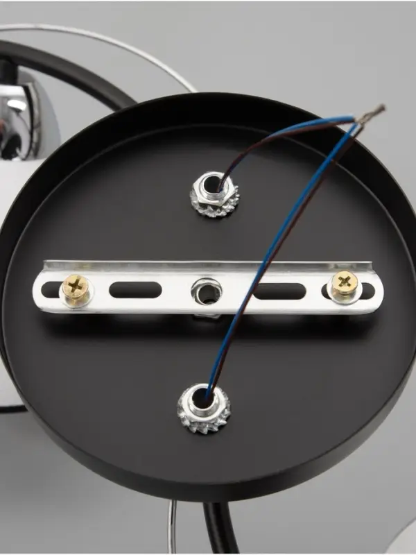 Люстра потолочная BayerLux &laquo;Ирида&raquo;, 2хЕ27, 40 Вт, черно-хромовый, 42&times;19&times;24 см