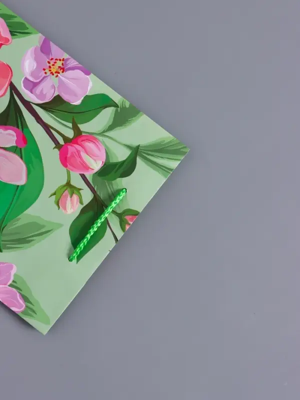 Пакет подарочный "Весеннее признание" ламинированный 18 х 22,3 х 10 см