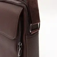 Сумка муж., 22*6,5*25, осн.отд молн, 1внут кар.прост, 2нар.кар молн, дл рем, коричневый