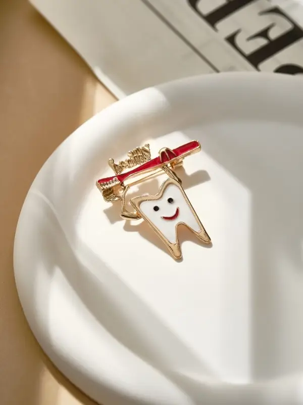 Брошь &laquo;Зуб&raquo;, со щёткой, красно-белая в золоте