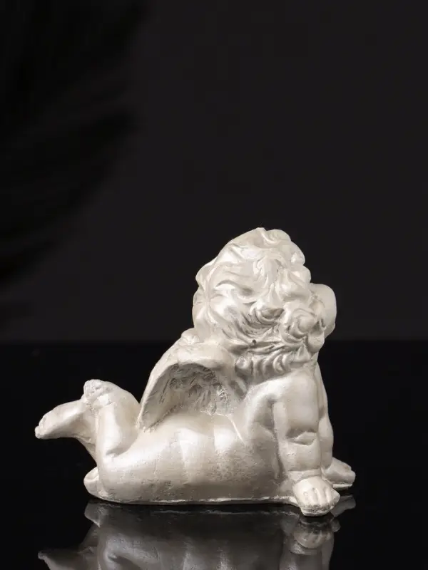 Фигура "Ангел лежит на животе" перламутр, 8х7х5 см