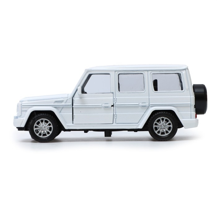 Машина «Внедорожник», 1:32, инерция, световые и звуковые эффекты, цвет белый Машина «Внедорожник», 1:32, инерция, световые и звуковые эффекты, цвет белый