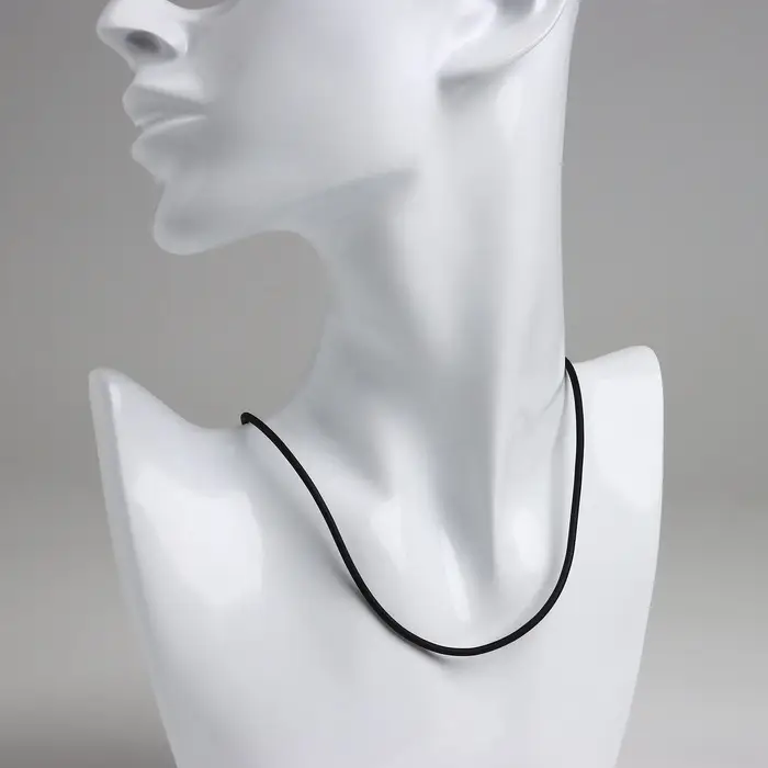 Шнурок каучуковый, неполый, 60 см, d=2 мм, чёрный в серебре