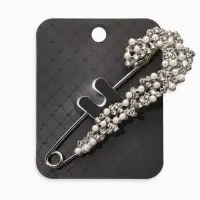 Булавка &laquo;Жемчужная россыпь&raquo;, со стразами, 7.5 см, белая в серебре