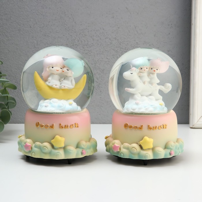 Сувенир полистоун водяной шар музыка и крутится Сувенир полистоун водяной шар музыка и крутится "Малыши в облаках" МИКС 10,5х10,5х15,5 см