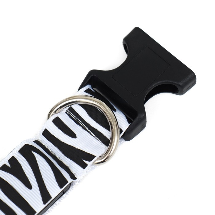 Ошейник с подсветкой Зебра 3 режима свечения размер XL, ОШ 60-70 х 2,5 см белый Ошейник с подсветкой Зебра 3 режима свечения размер XL, ОШ 60-70 х 2,5 см белый