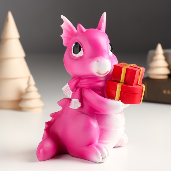 Копилка полистоун Копилка полистоун "Дракоша в шарфике с подарками" МИКС 9,5х9х13,5 см