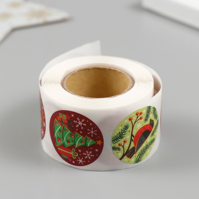 Наклейка бумага Наклейка бумага "Новый год" d=2,5 см 252 шт в рулоне