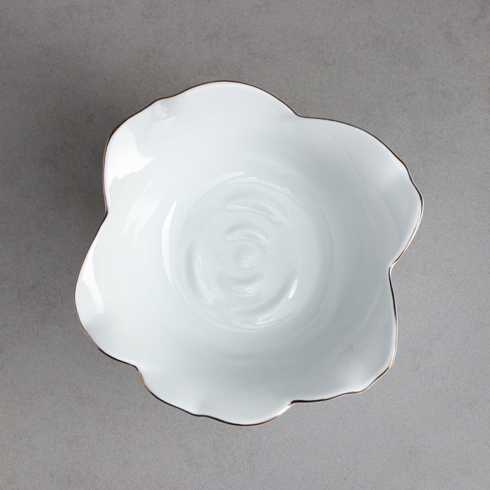 Салатник «Роза», на подставке, 800 мл, золотая обводка, фарфор, Иран Салатник «Роза», на подставке, 800 мл, золотая обводка, фарфор, Иран