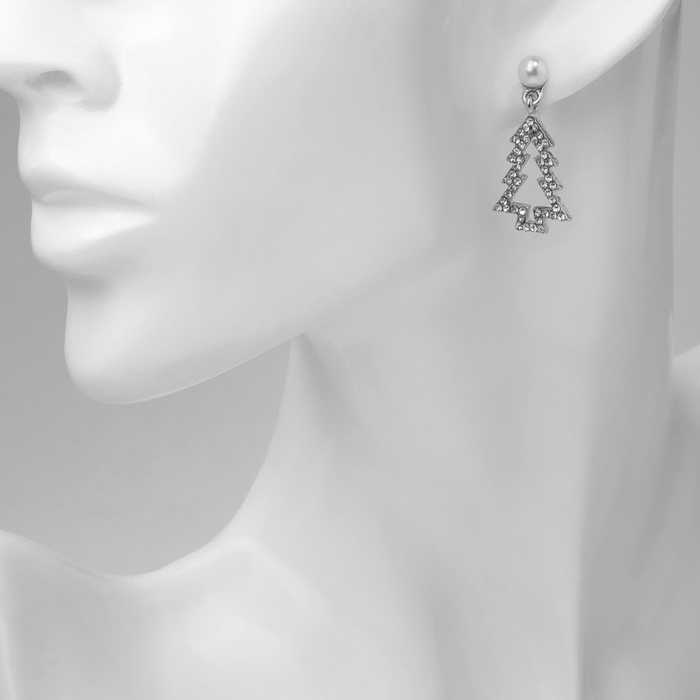 Новый год! Серьги «Новогодние» ёлка-трафарет, цвет белый в золоте Новый год! Серьги «Новогодние» ёлка-трафарет, цвет белый в золоте