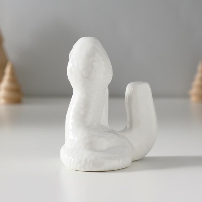 Сувенир керамика Сувенир керамика "Белая кобра с подковой - Удачи" 5х7х8,5 см