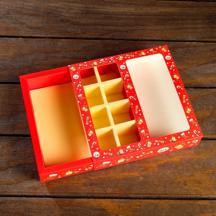 Новый год. Коробка под 8 конфет + шоколад, с окном,  Новый год. Коробка под 8 конфет + шоколад, с окном, "Ёлочные игрушки",17,7 х 17,85 х 3,85 см