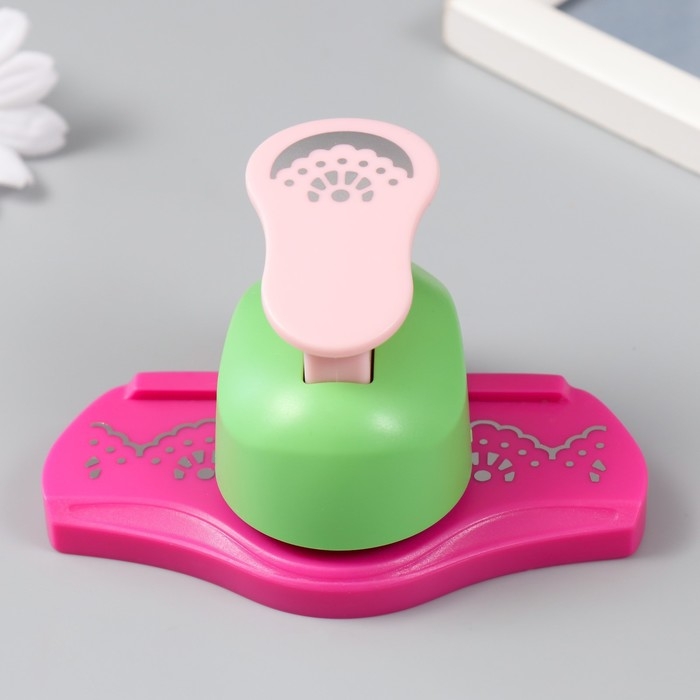 Дырокол фигурный для края вырубка 3х3 см Дырокол фигурный для края вырубка 3х3 см "Одуванчик" МИКС 10,5х7,5х5,5 см