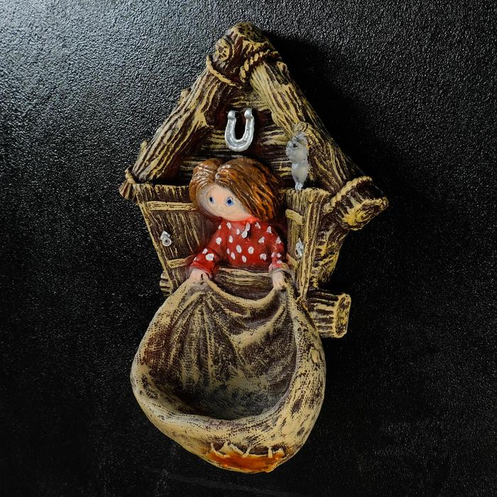 Подвесной декор - ключница  Подвесной декор - ключница "Домовенок Кузя" из полистоуна, 27 см