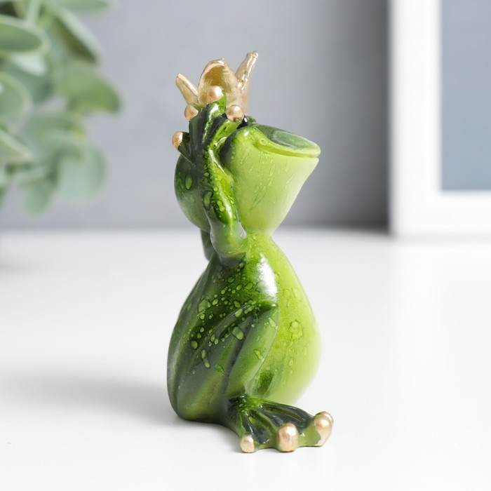 Сувенир полистоун лак Сувенир полистоун лак "Лягушка-квакушка в короне" МИКС 8,3х7,5х5 см