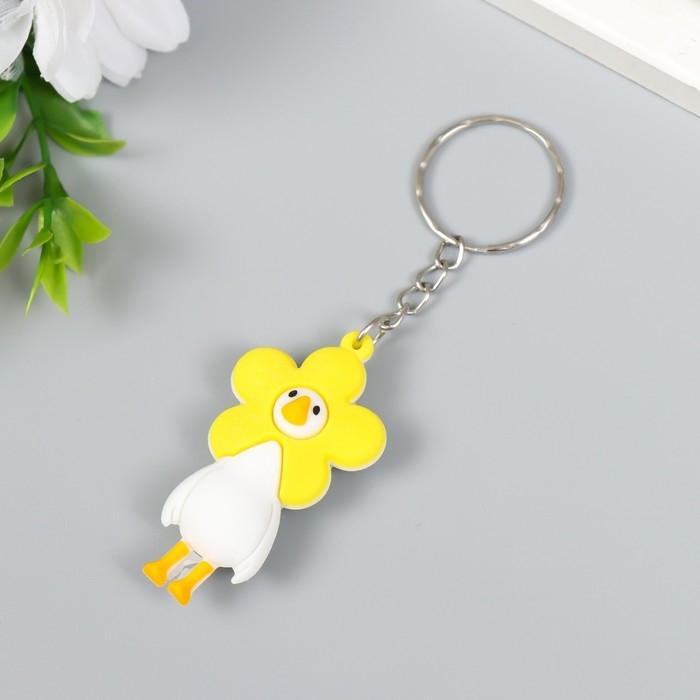 Брелок резина  Брелок резина "Утёнок в карнавальной шапке" МИКС 2,4х1,5х6,4 см