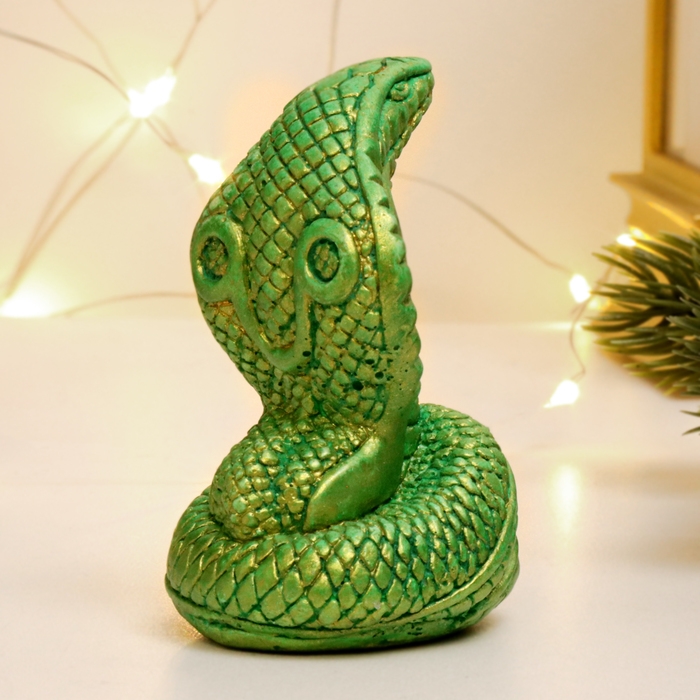 Новый год. Символ 2025. Фигура Новый год. Символ 2025. Фигура "Змея Кобра малая" зеленая с позолотой, 6х4х4см