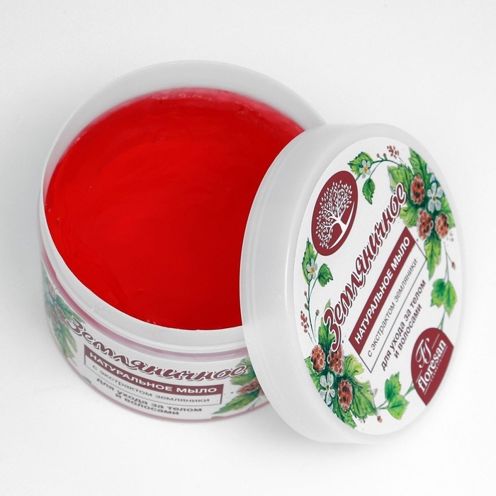 Натуральное мыло для ухода за телом и волосами  Натуральное мыло для ухода за телом и волосами "Земляничное" 450 мл