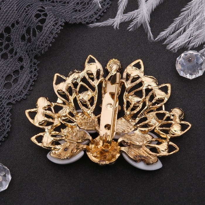 Брошь &laquo;Павлин&raquo; с пушистым хвостом, цвет бело-радужный в золоте